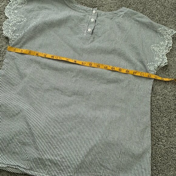 St. John's Bay Cotton Blouse Tie Front Embroidery Sleeve Detail Small - Picture 4 of 10